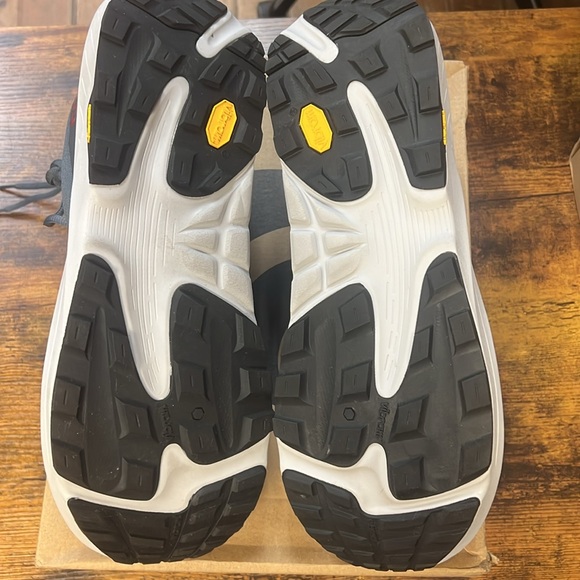 Topo ULTRAVENTURE 3 in Grey/Red - Picture 4 of 4